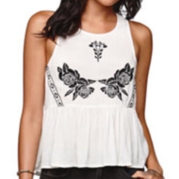 Kendall & Kylie Tops - Kendall & Kylie floral boho tank